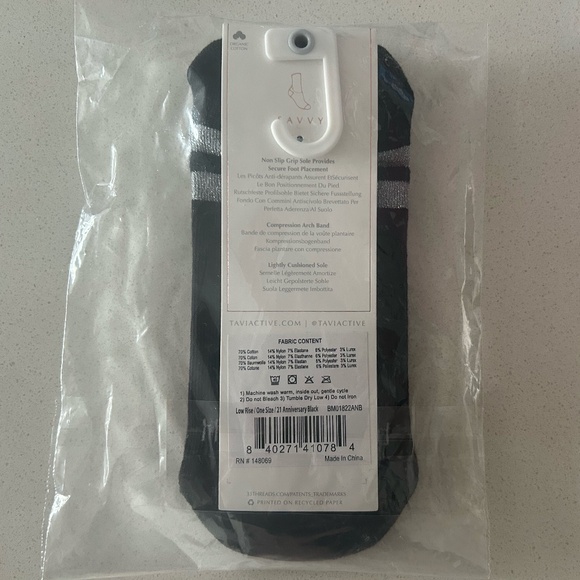 Tavi + The Bar Method Grip Socks with Silver Stripes - Picture 2 of 5